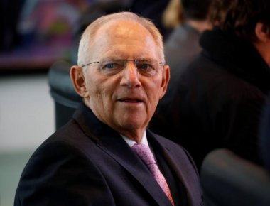 Σόιμπλε: «Μια σταθερή συμμαχία ανάμεσα στην Ένωση και το SPD θα ήταν προτιμότερη»